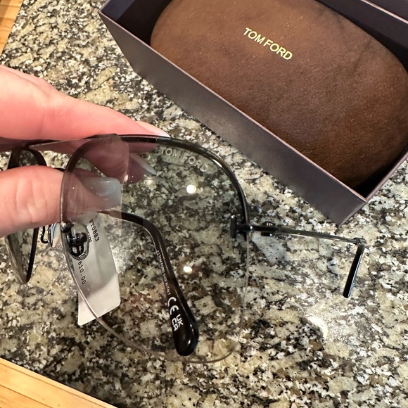 Find ford sunglasses - Picture 2 of 2